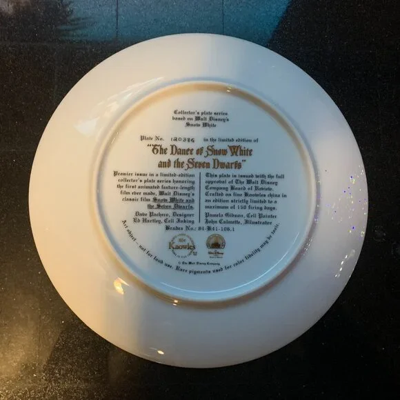 NIB Walt Disney Snow White and the Seven Dwarfs Collectable Plate - Picture 2 of 5